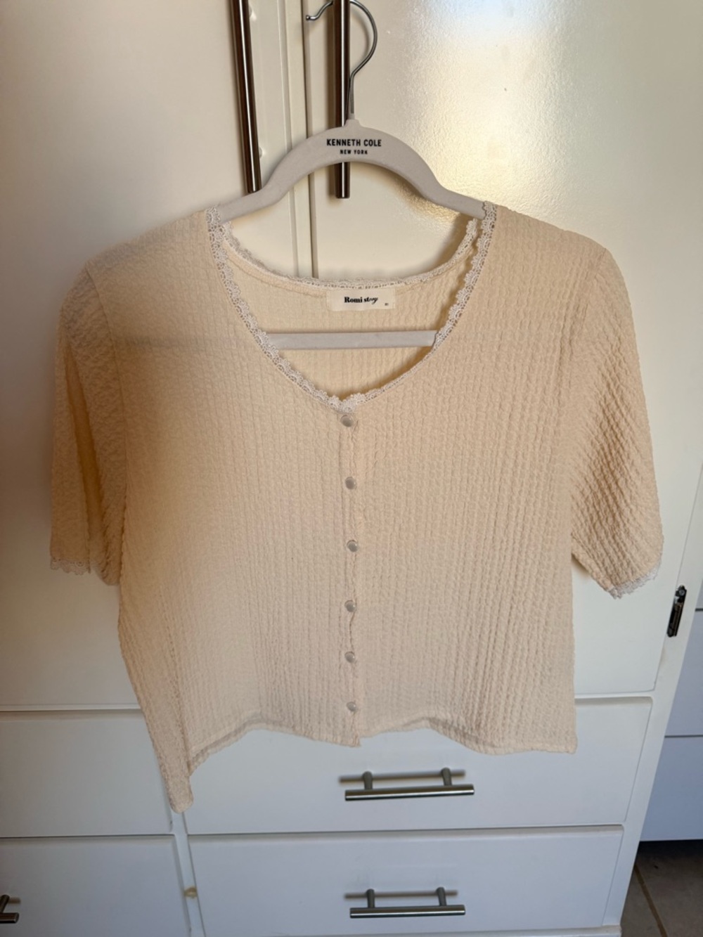 Romi Story Cream Short-Sleeve Button Front Top